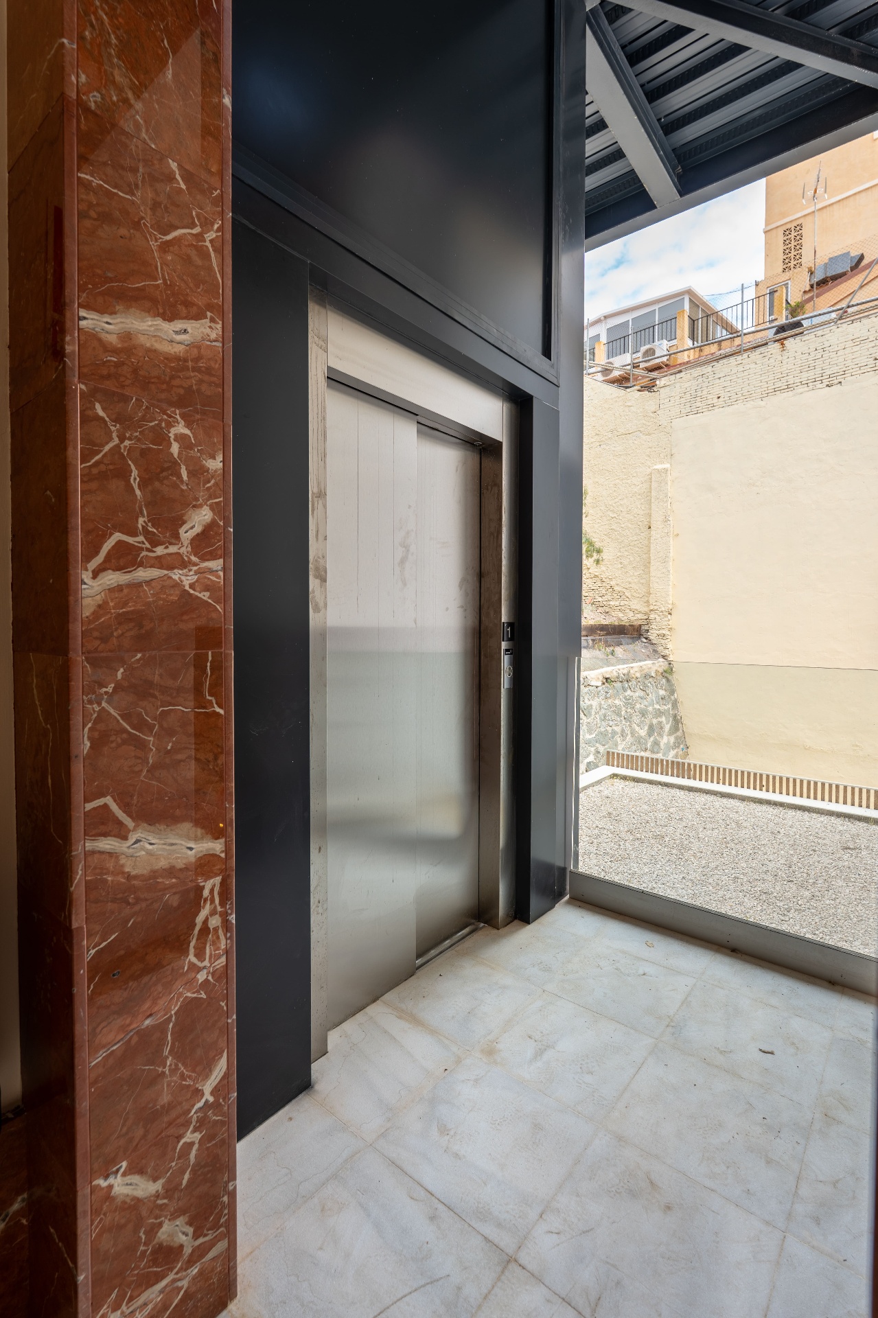 Sancha 13 residence in Málaga, interior and architectural detail