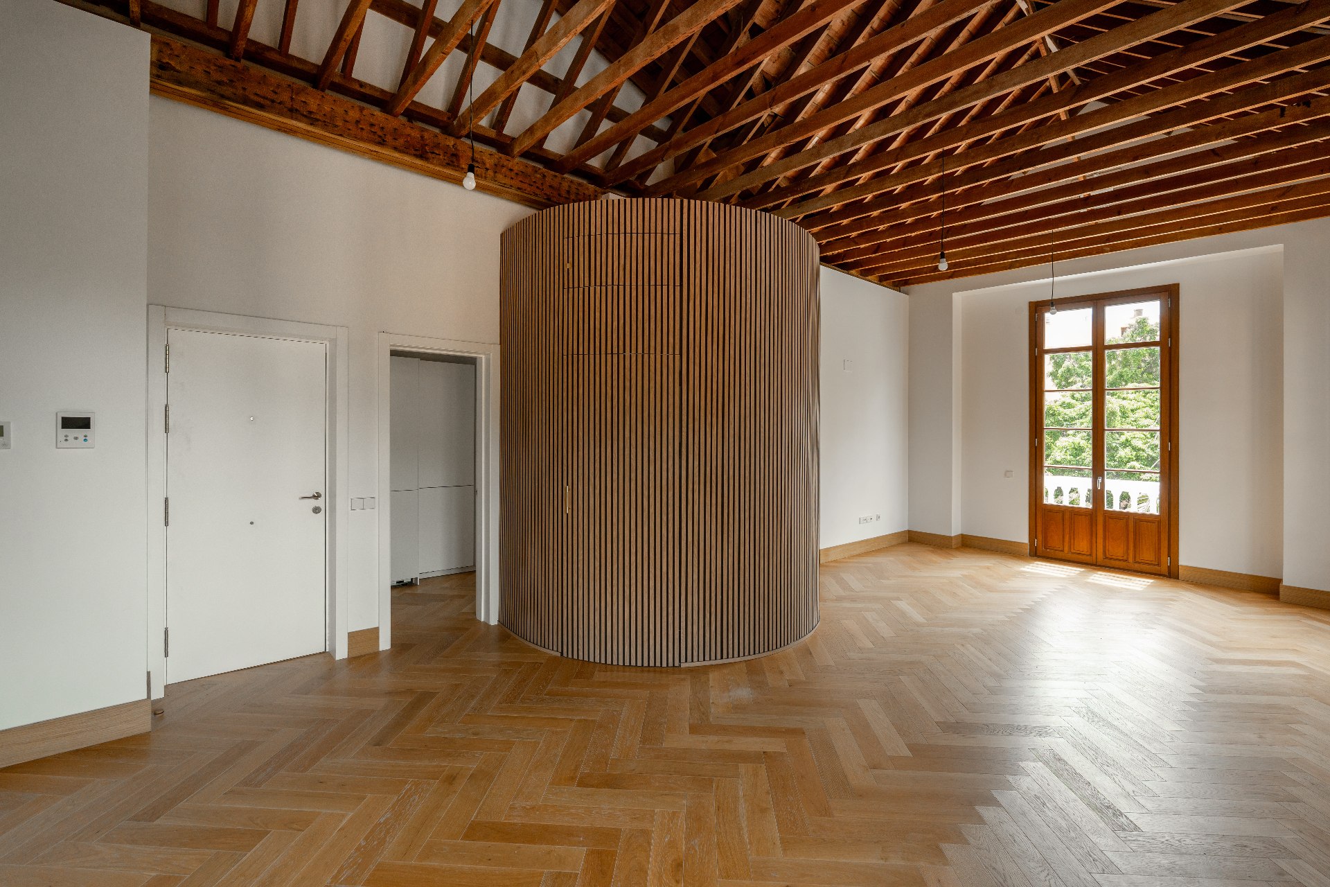 Sancha 13 residence in Málaga, interior and architectural detail
